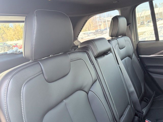 New 2026 Jeep Grand Cherokee Limited w/ Luxury Tech Group II AWD/4WD image 33