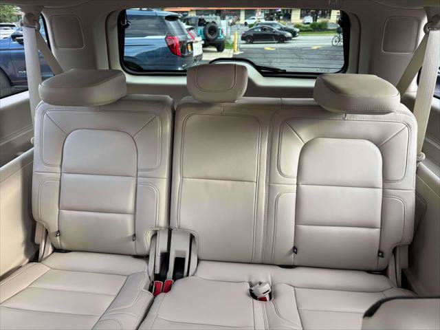 Used 2021 Lincoln Navigator L Reserve w/ Luxury Package AWD/4WD image 15