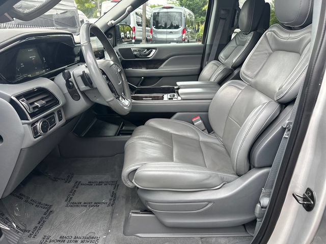 Used 2019 Lincoln Navigator Reserve AWD/4WD image 11