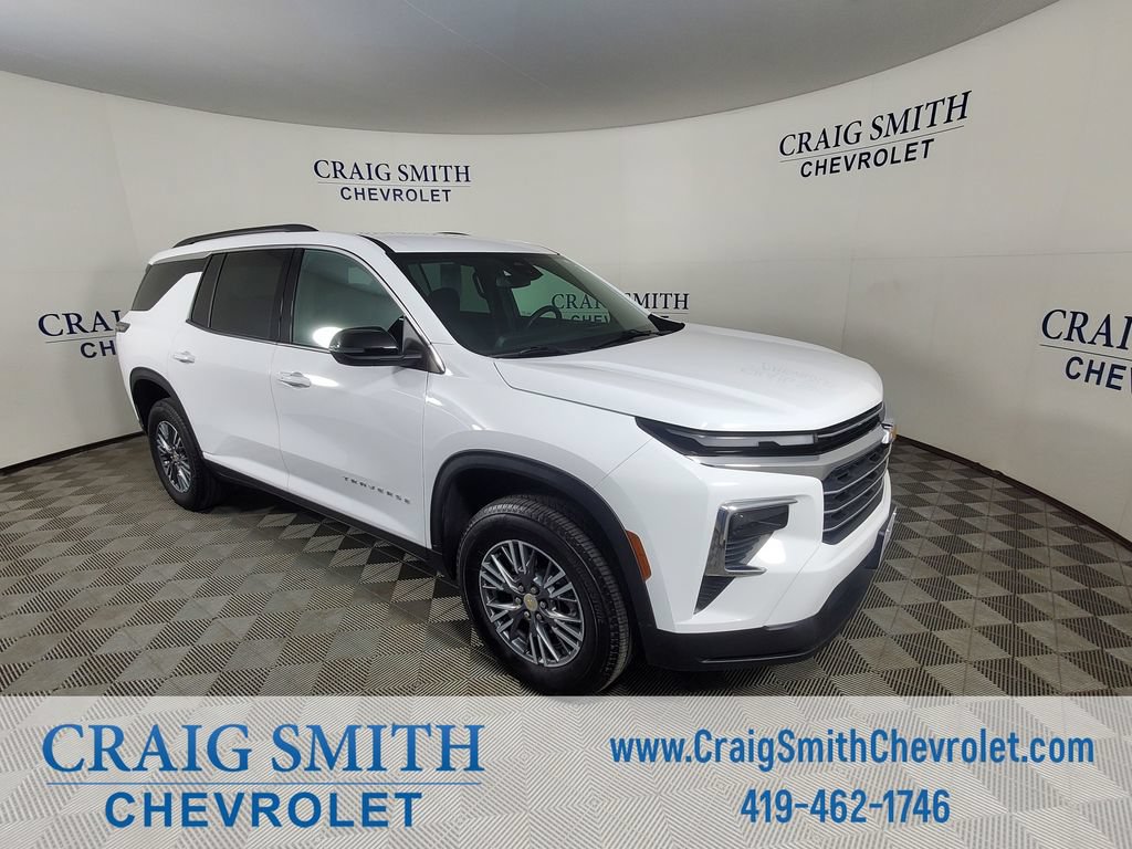 Used 2025 Chevrolet Traverse LT FWD image 7