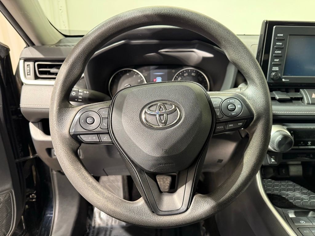Used 2021 Toyota RAV4 LE image 21