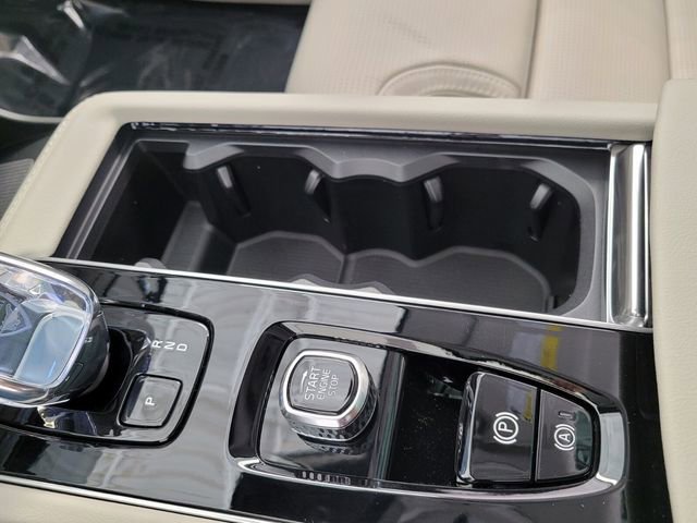 New 2026 Volvo XC90 B6 Ultra w/ Protection Package Premier AWD/4WD image 21