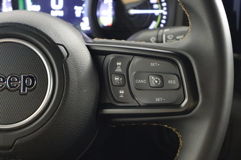 Used 2024 Jeep Wrangler Unlimited AWD/4WD image 22