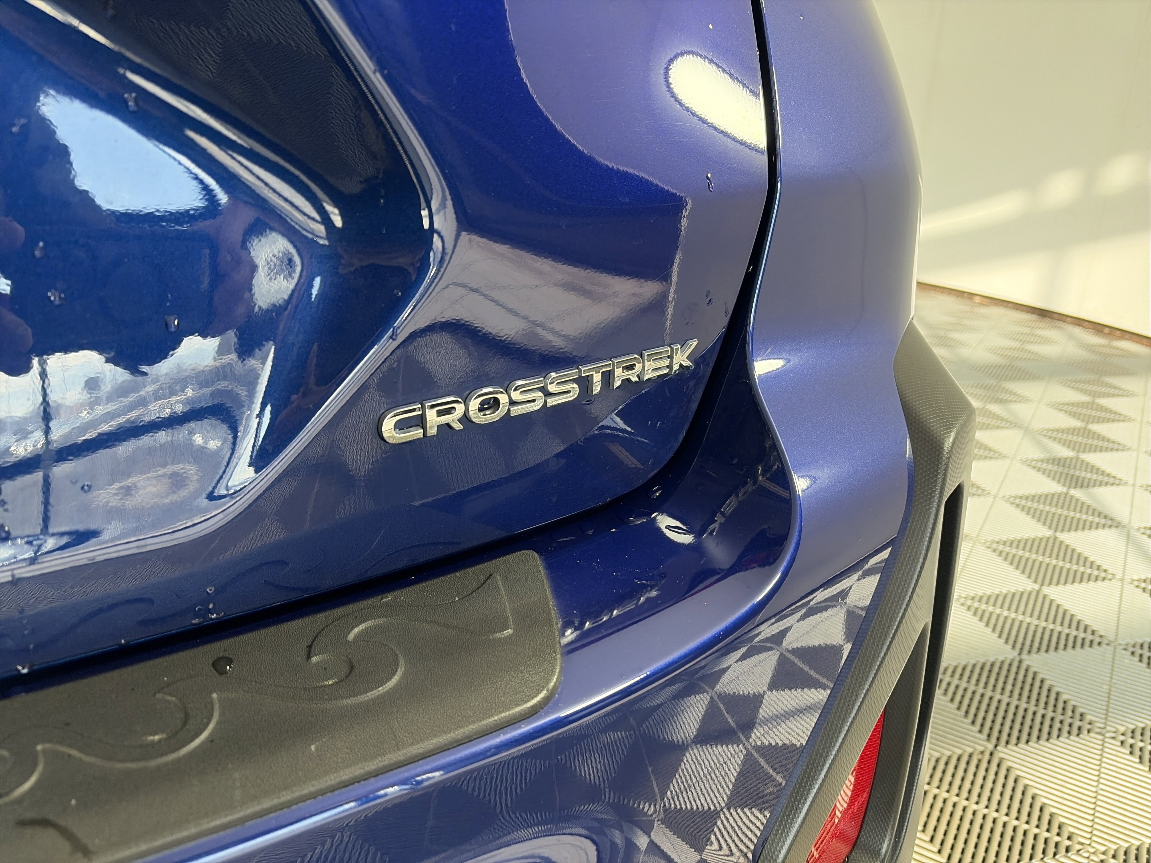 Used 2024 Subaru Crosstrek 2.0i Premium w/ Crosstrek Mirror Package image 16