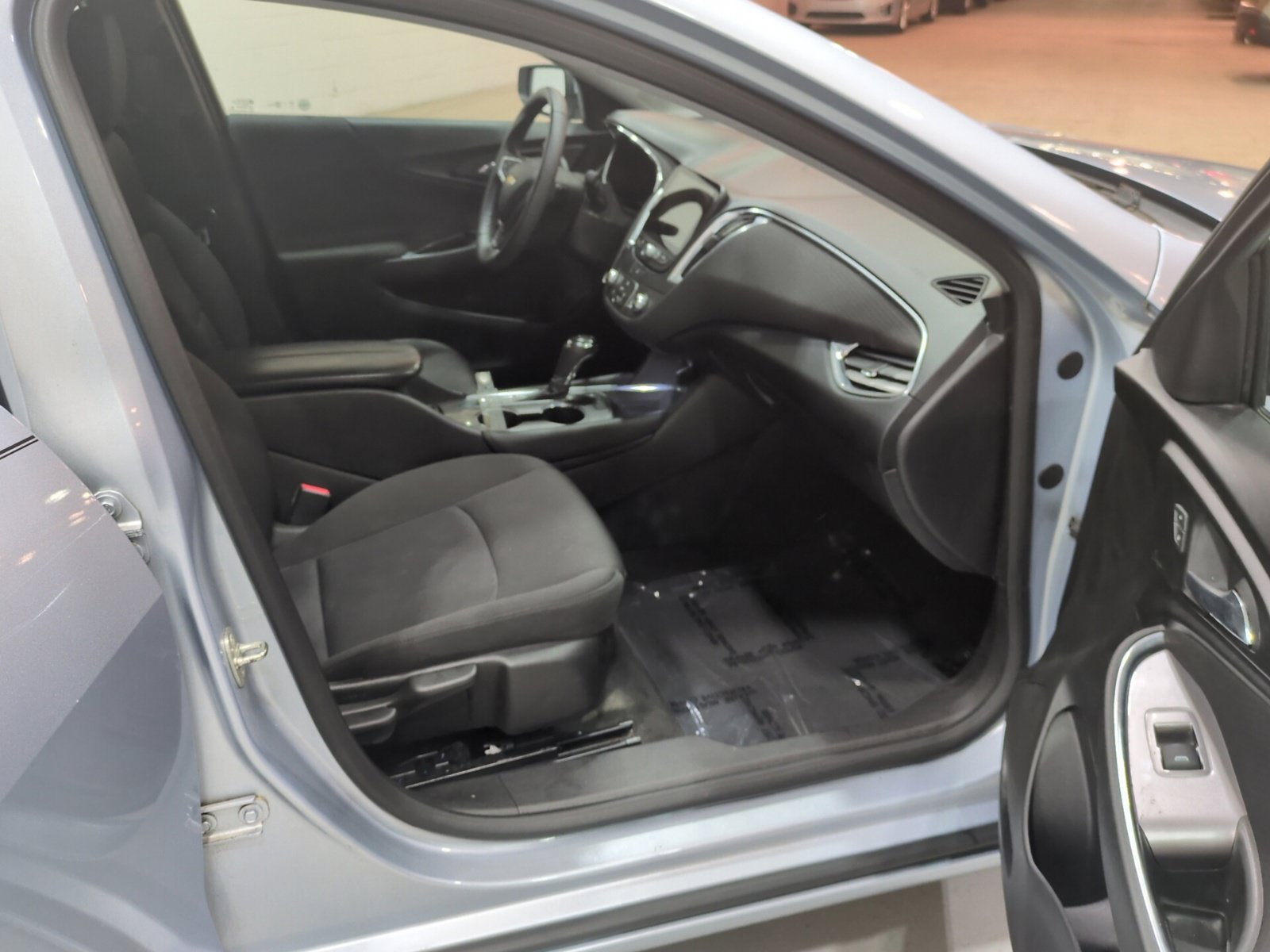 Used 2018 Chevrolet Malibu LT FWD image 9