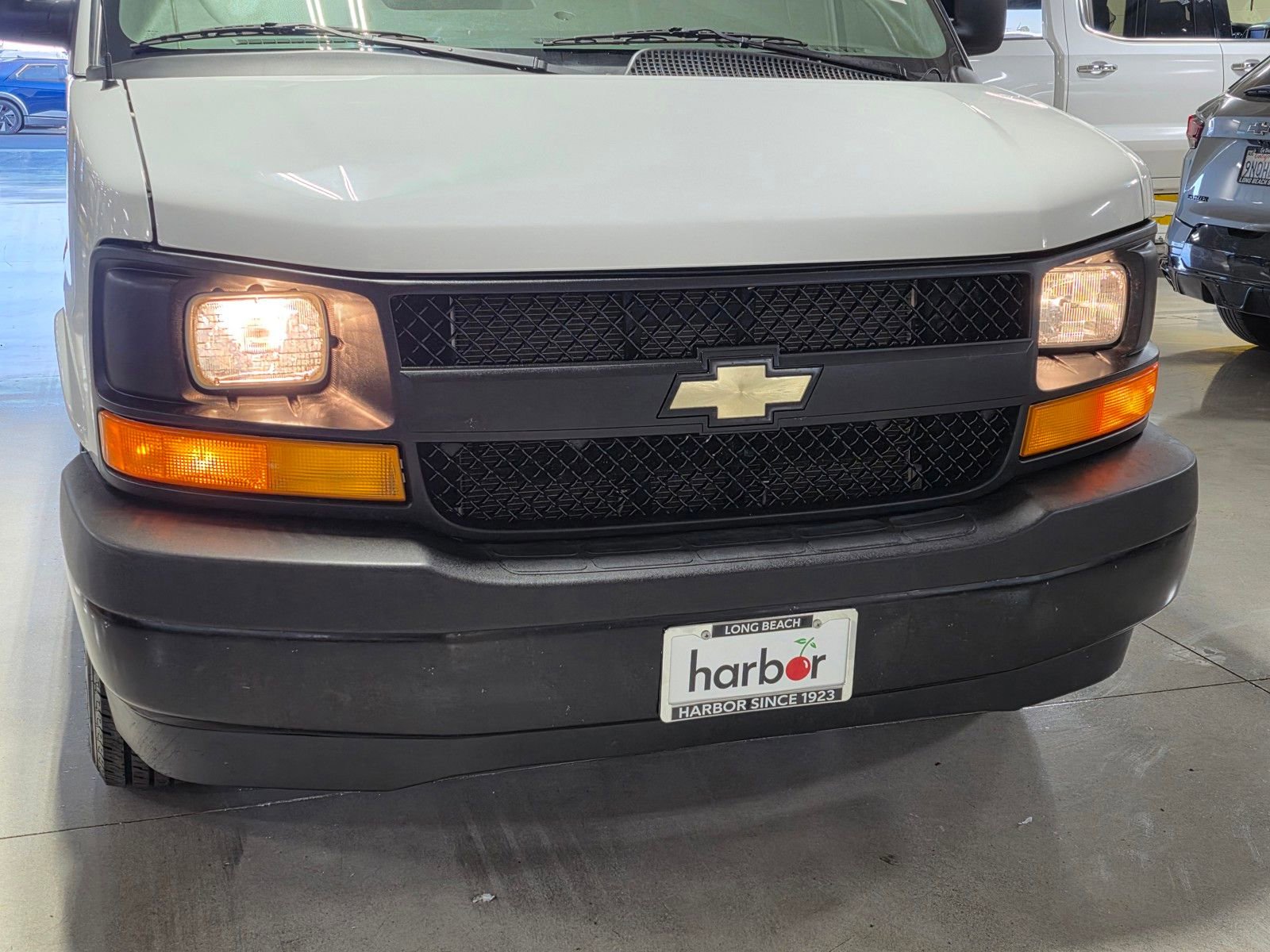 Used 2017 Chevrolet Express 2500 LS image 9