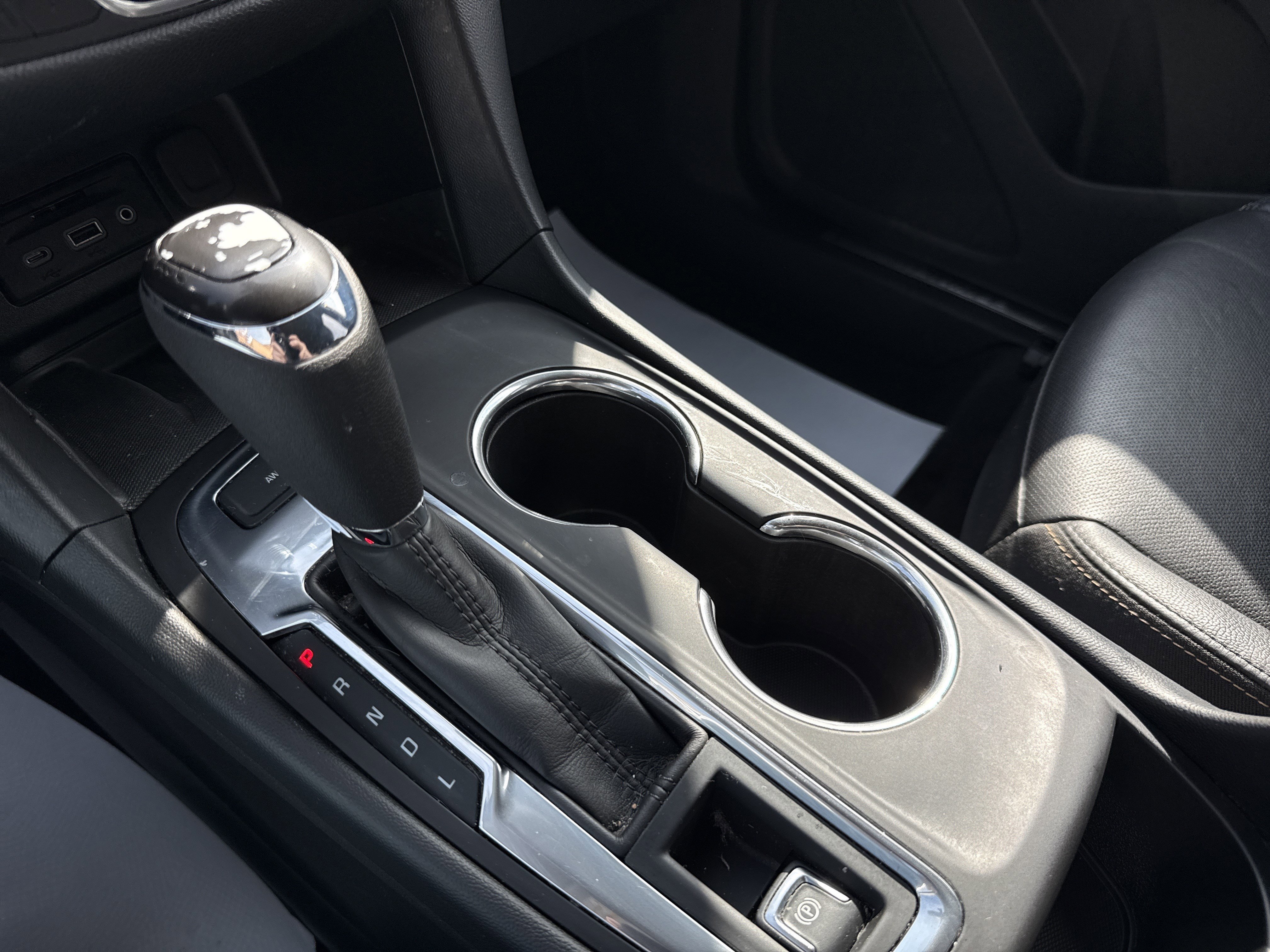 Used 2020 Chevrolet Equinox Premier AWD/4WD image 23