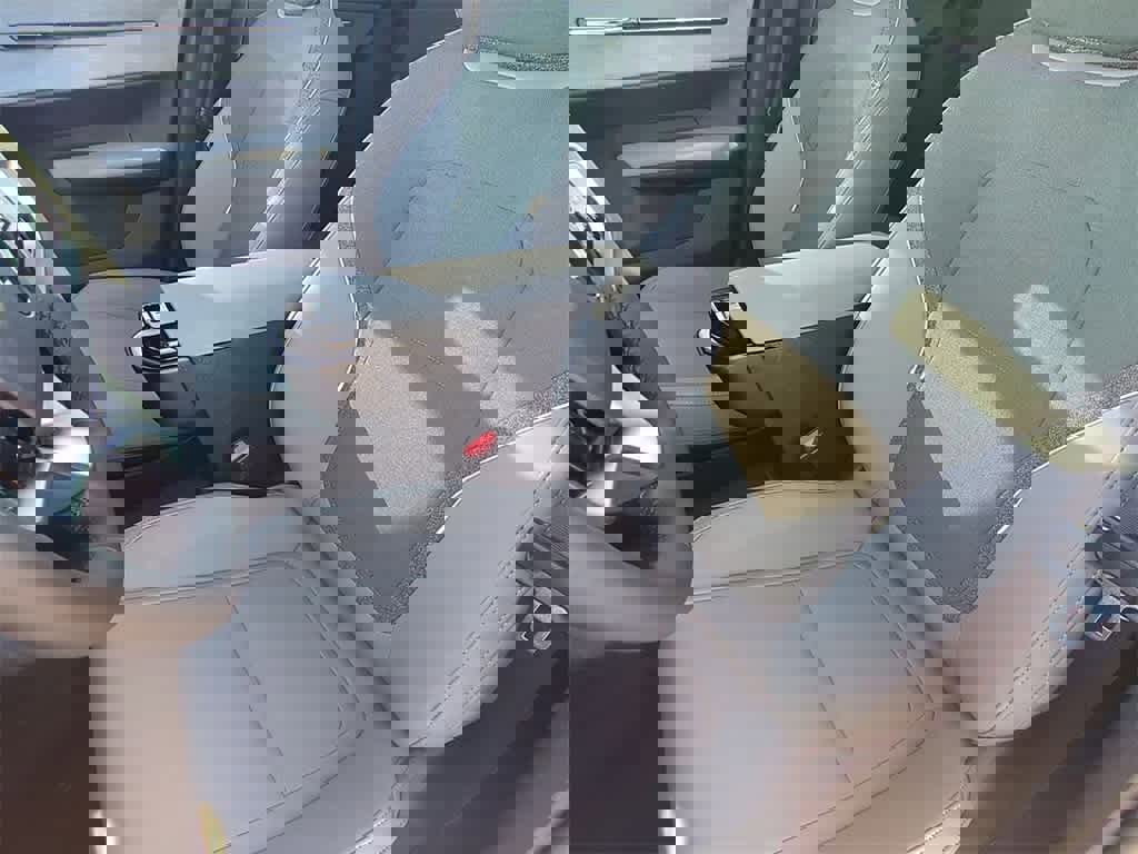 New 2025 Volvo EX30 Plus w/ Protection Package Premier image 14