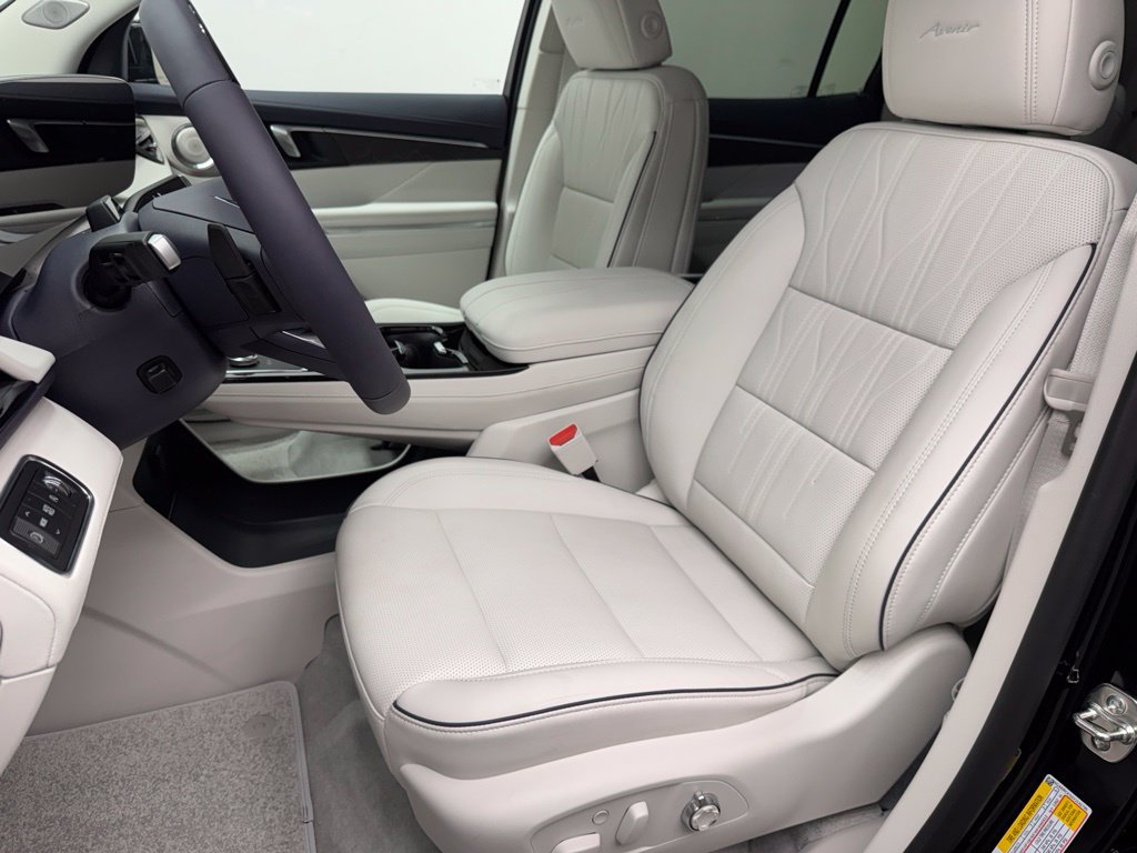 New 2027 Buick Enclave Avenir FWD image 9