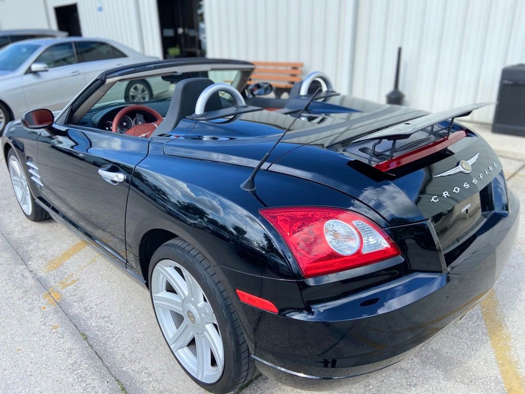 Used 2008 Chrysler Crossfire Limited RWD image 11