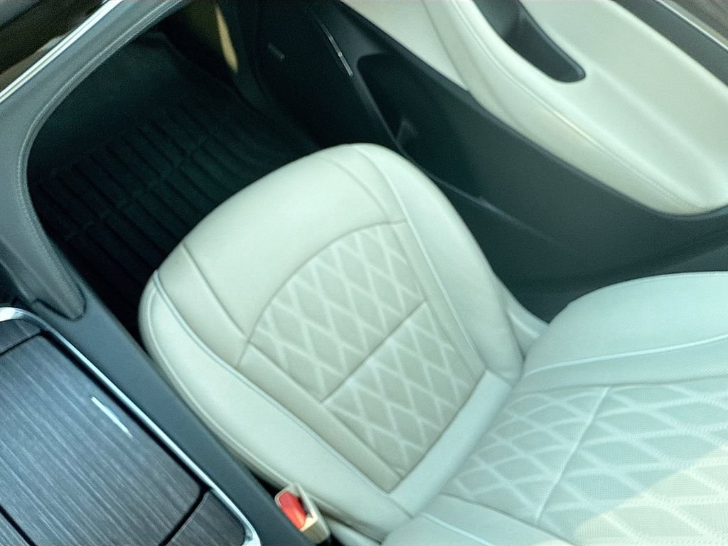 Used 2024 Buick Enclave Avenir w/ Trailering Package, 5000 lbs. FWD image 25