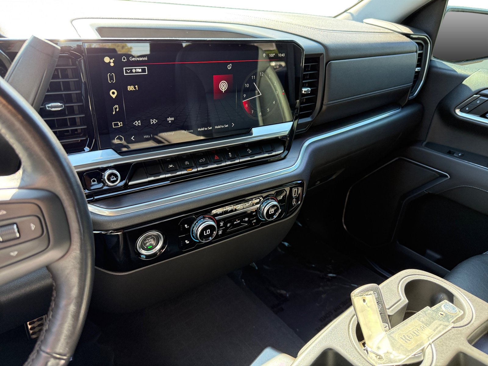 Used 2022 GMC Sierra 1500 SLT w/ X31 Off-Road Package AWD/4WD image 12