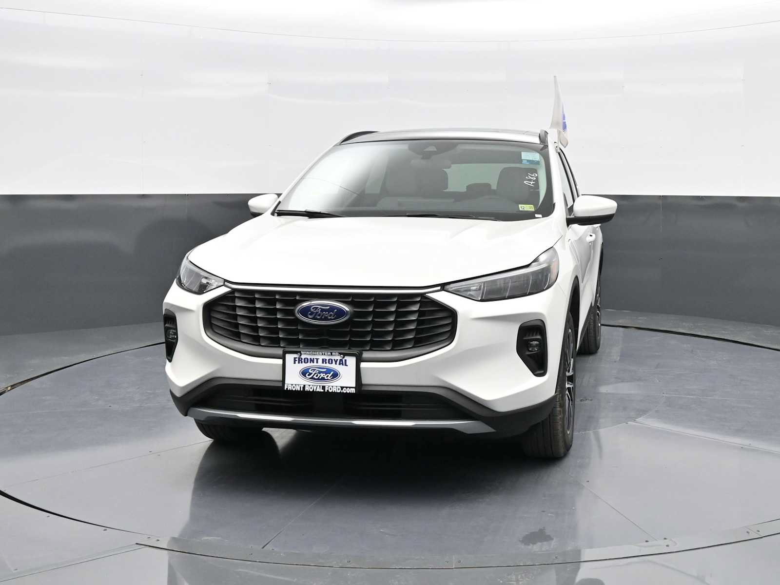 New 2025 Ford Escape SE FWD image 3