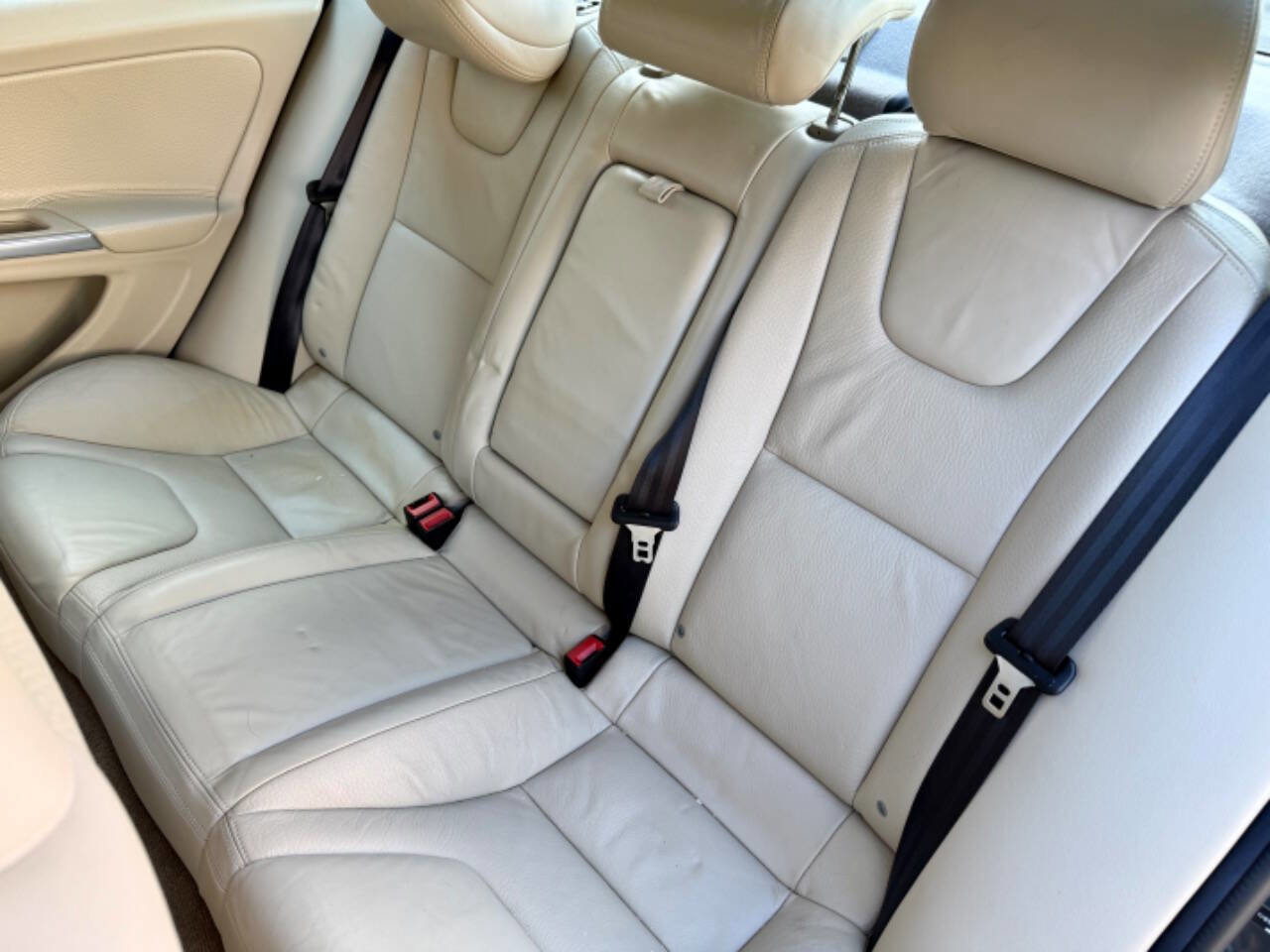 Used 2013 Volvo S60 T5 image 4