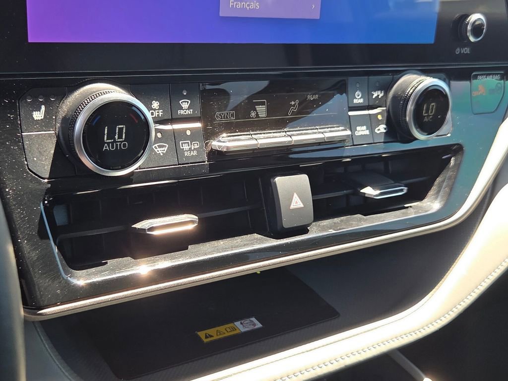 Certified 2024 Toyota Highlander XLE FWD image 23