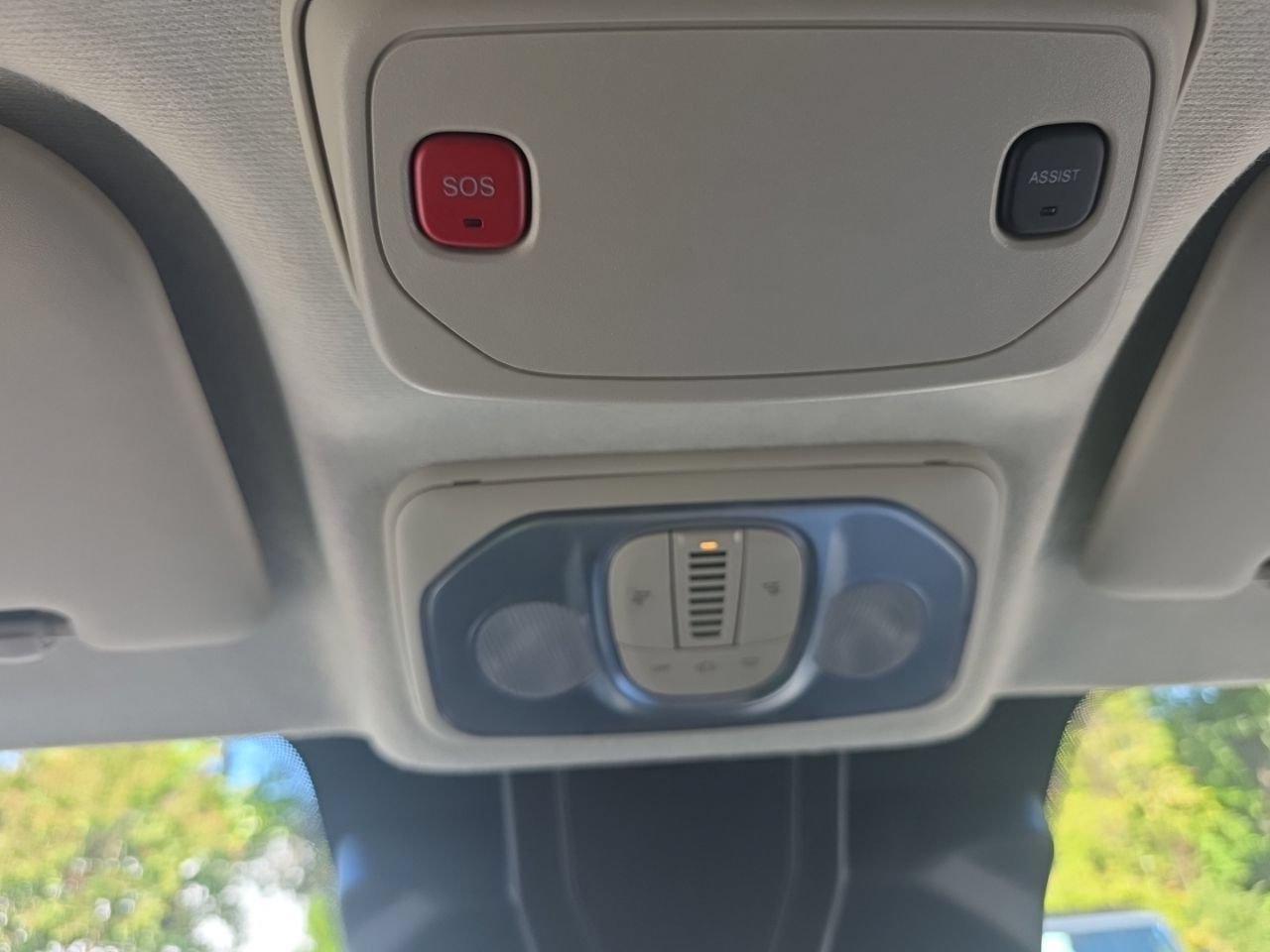 Used 2025 RAM ProMaster 2500 w/ U-Haul Equipment Group FWD image 32