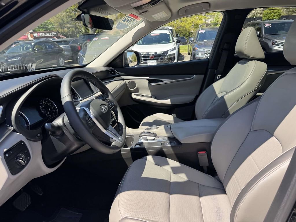 Used 2023 INFINITI QX50 Luxe AWD/4WD image 16