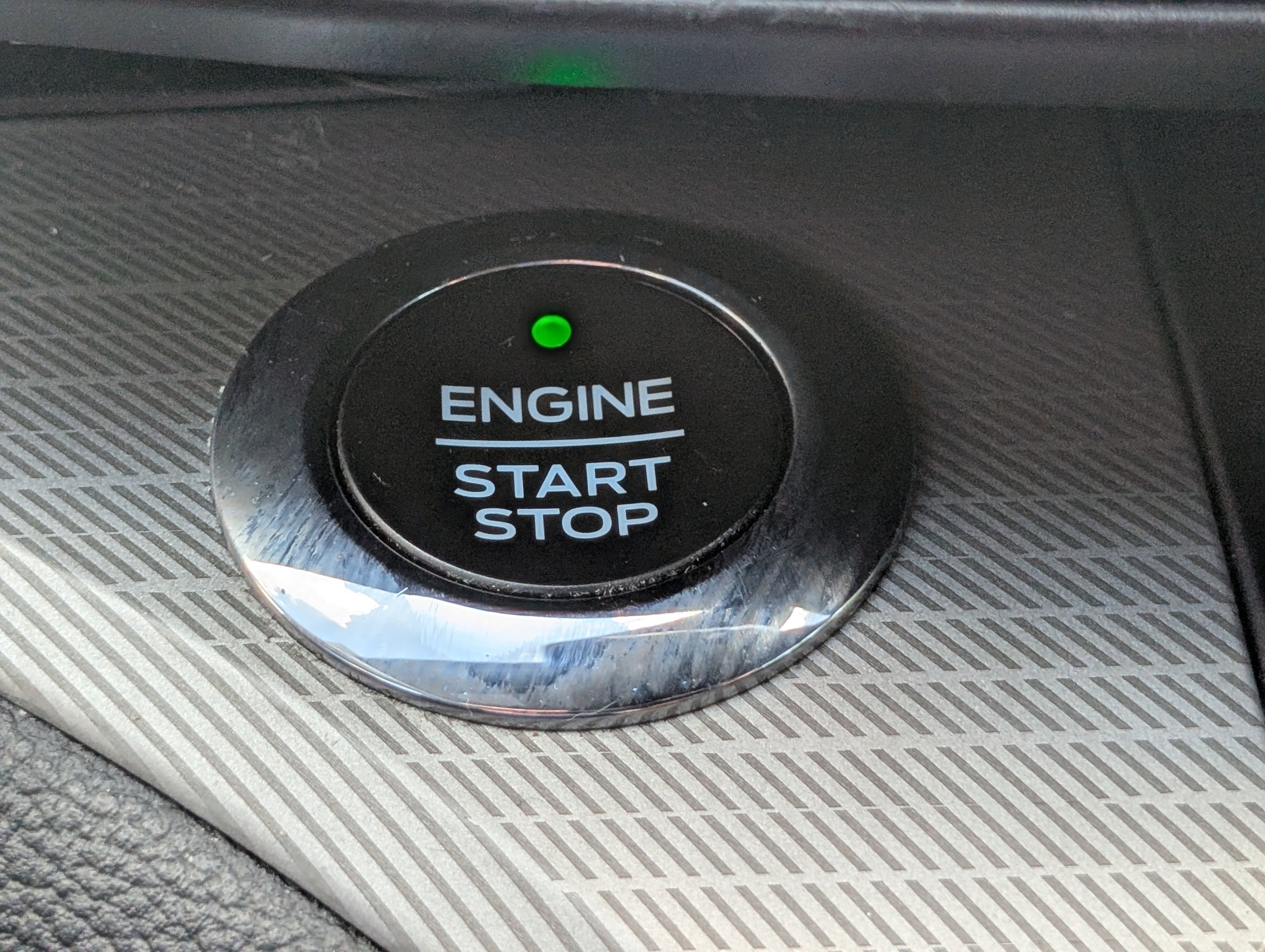 Used 2020 Ford Explorer XLT image 28