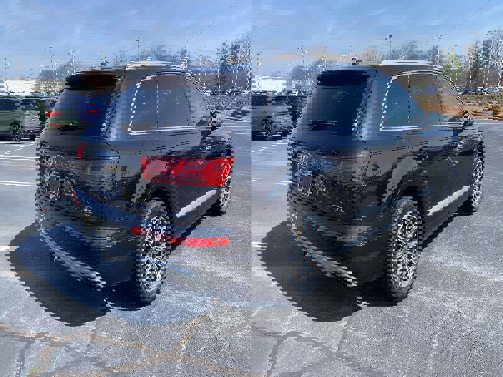 Used 2017 Audi Q7 3.0T Premium w/ Towing Package image 7