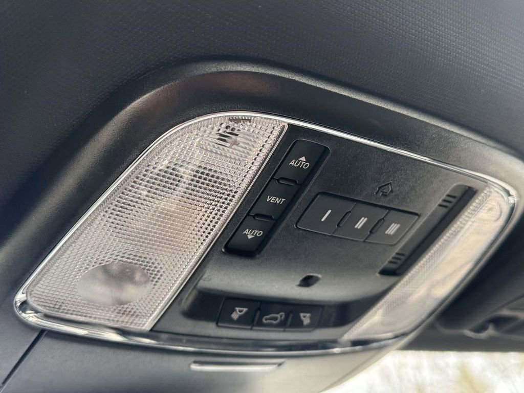 Used 2020 Jeep Grand Cherokee Altitude image 27