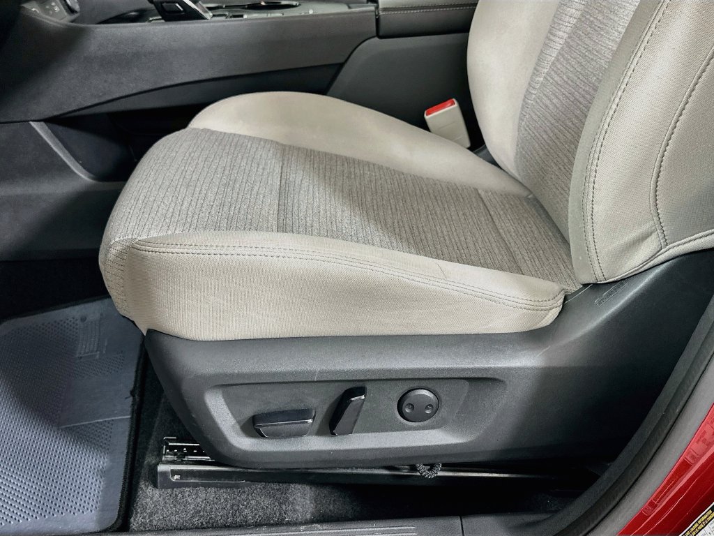 Used 2021 Nissan Rogue SV FWD image 18