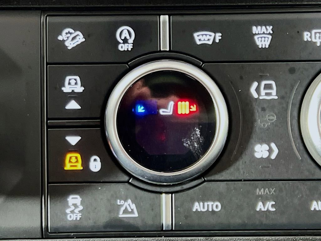 Used 2023 Land Rover Defender 110 S image 21