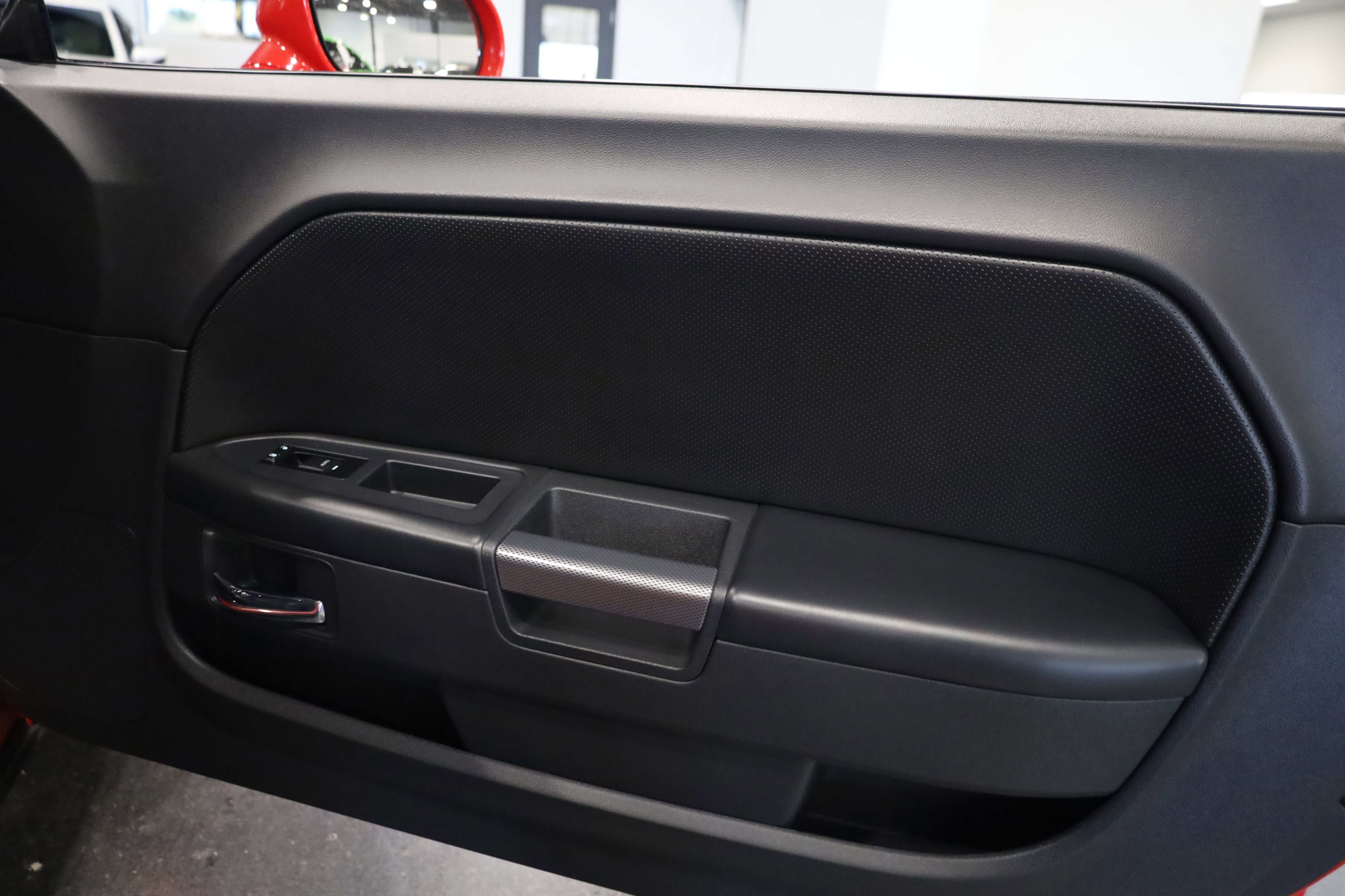 Used 2014 Dodge Challenger R/T Plus image 31