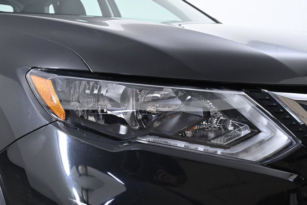 Used 2020 Nissan Rogue S AWD/4WD image 10