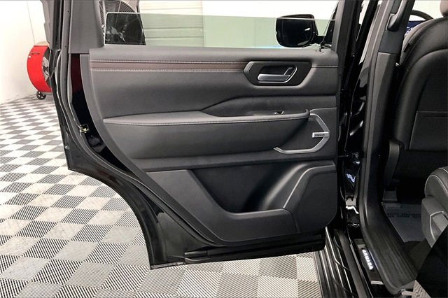 New 2026 Nissan Armada Platinum image 30