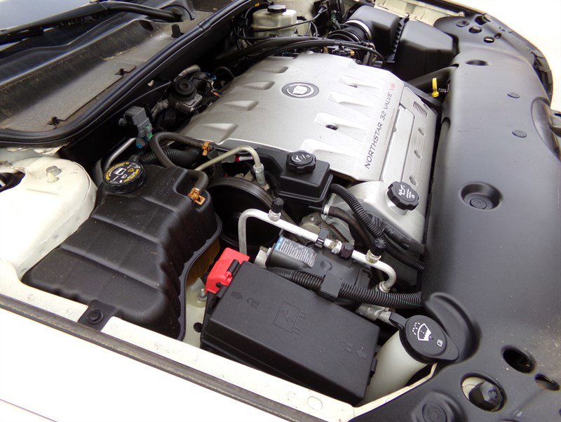 Used 2003 Cadillac De Ville Sedan w/ Comfort & Convenience Package image 90