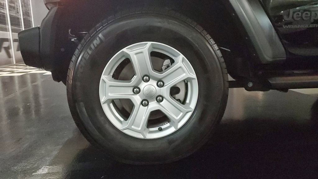 Used 2022 Jeep Wrangler Sport S image 7