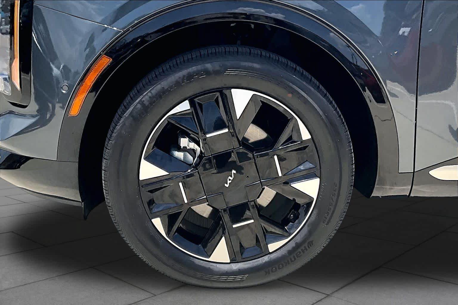 Certified 2026 Kia Sportage SX Prestige AWD/4WD image 11