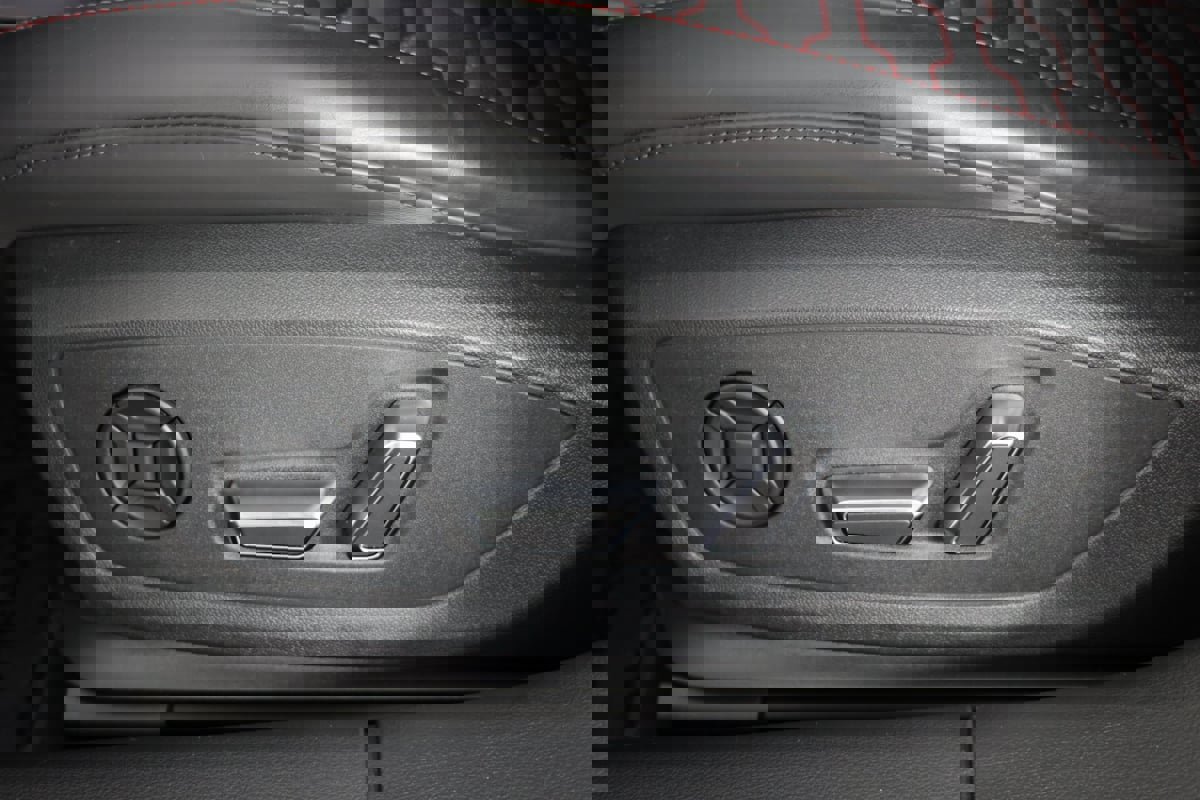 Used 2023 Audi RS 6 w/ Driver Assistance Package image 25