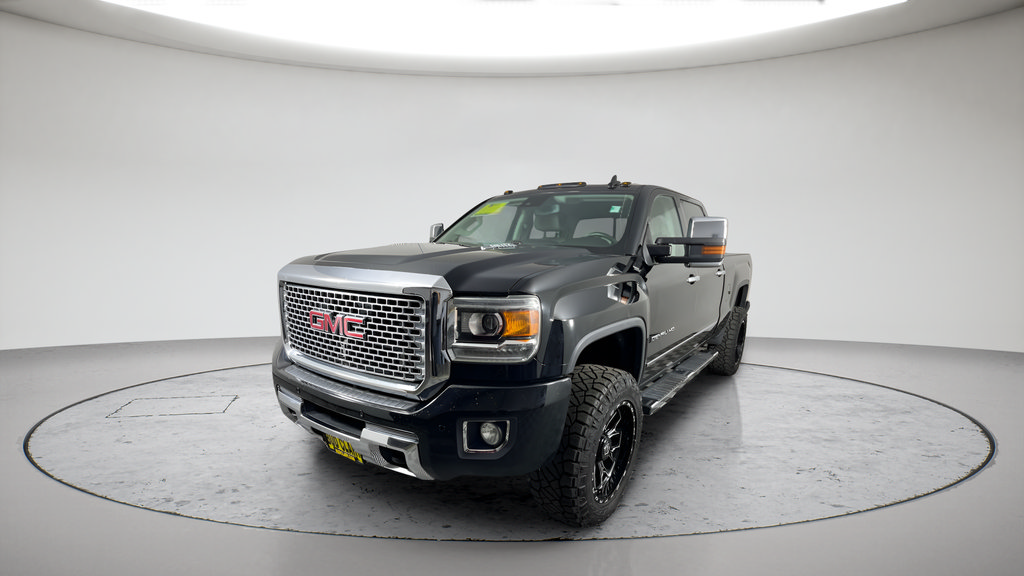 Used 2015 GMC Sierra 2500 Denali w/ Duramax Plus Package AWD/4WD image 7