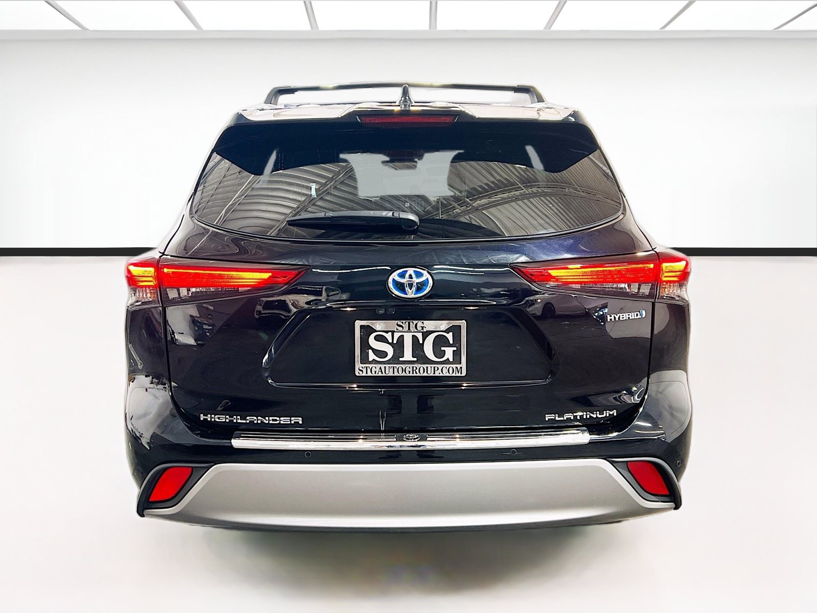 Used 2021 Toyota Highlander Platinum FWD image 5