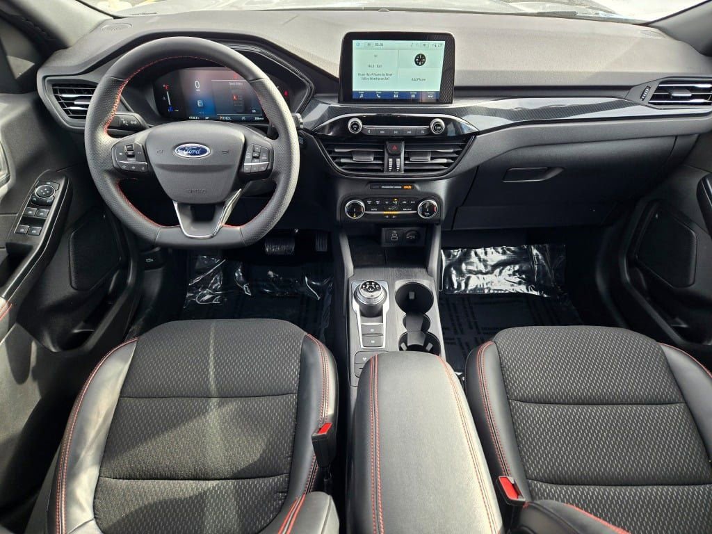 Certified 2025 Ford Escape ST-Line image 17