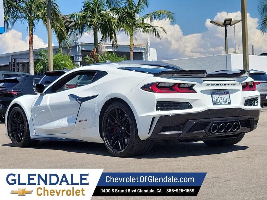 Used 2025 Chevrolet Corvette Z06 RWD image 13