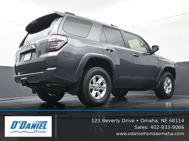 Used 2022 Toyota 4Runner SR5 Premium w/ Moonroof Package AWD/4WD image 12