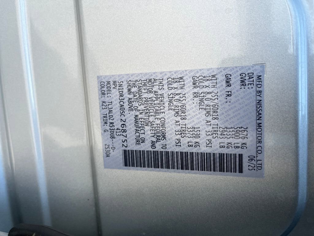 Used 2025 Nissan Pathfinder SL FWD image 31