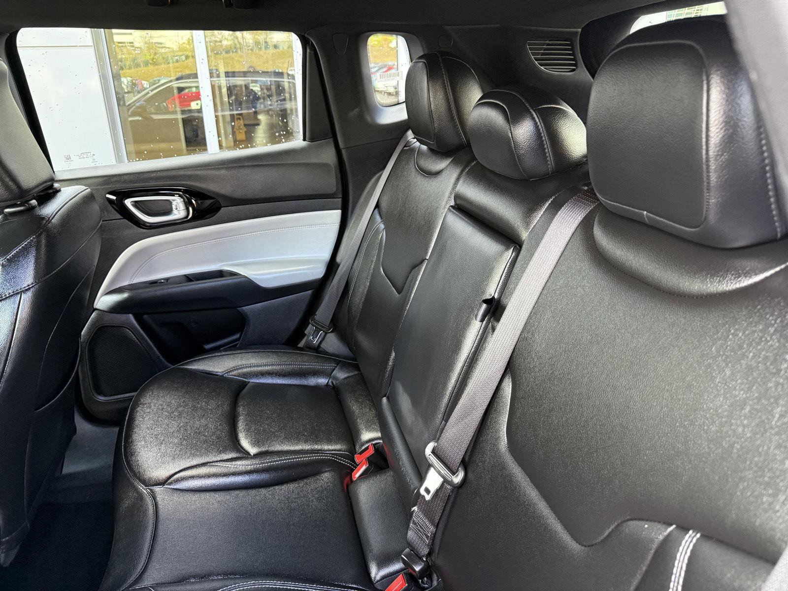 Used 2025 Jeep Compass Limited AWD/4WD image 14
