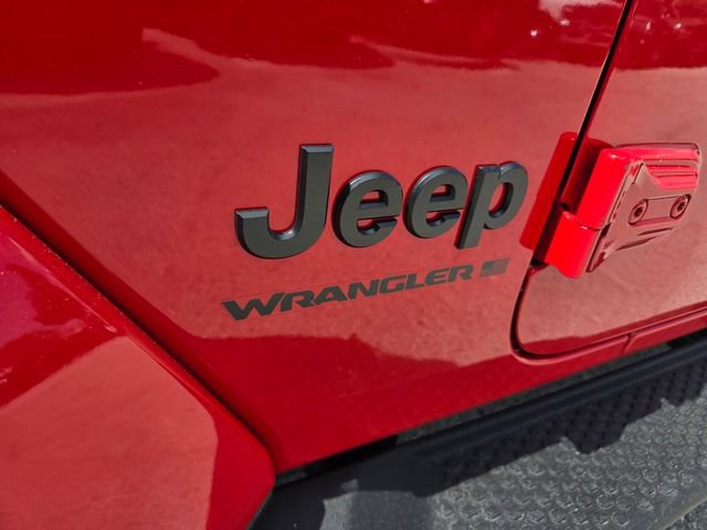 New 2026 Jeep Wrangler Unlimited Sahara AWD/4WD image 4