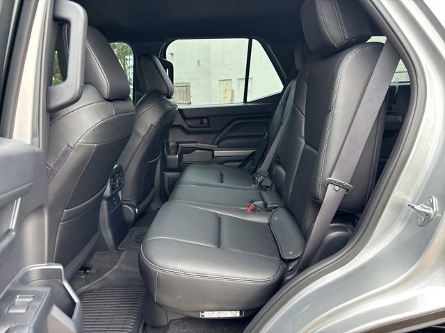 Used 2025 Toyota 4Runner SR5 image 7