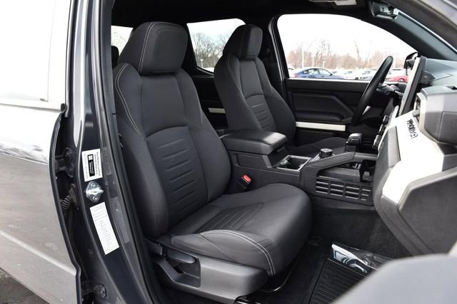 Used 2024 Toyota Tacoma TRD Off-Road image 21