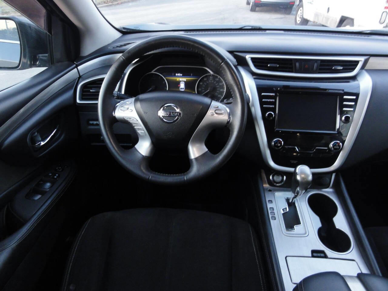 Used 2017 Nissan Murano SV image 24