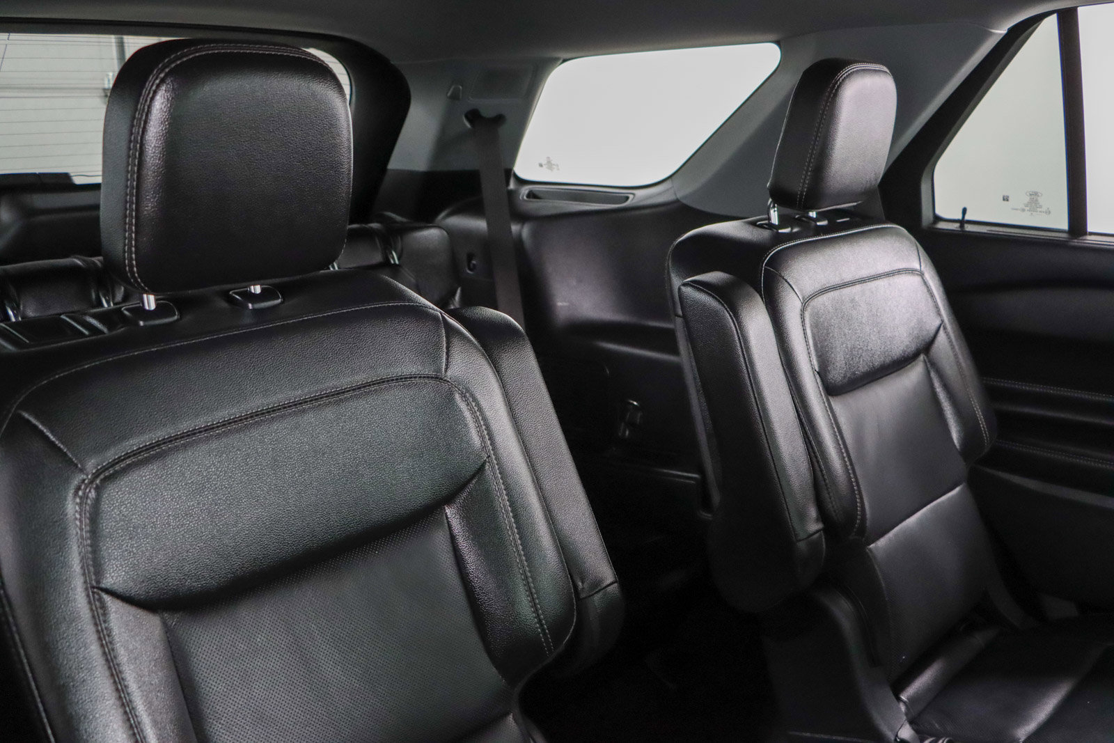 Used 2022 Ford Explorer Limited image 28