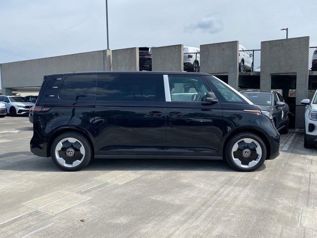 New 2025 Volkswagen ID. Buzz Pro S image 2