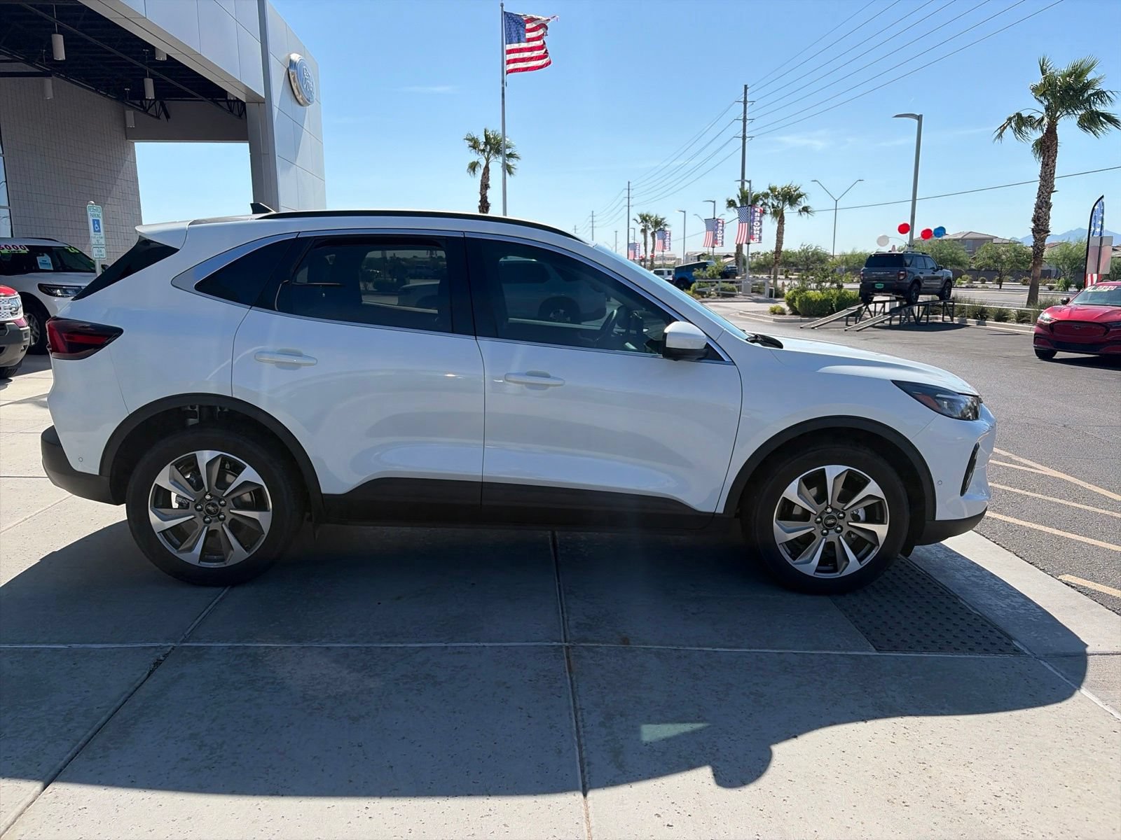 Used 2023 Ford Escape Platinum w/ Premium Technology Package AWD/4WD image 8