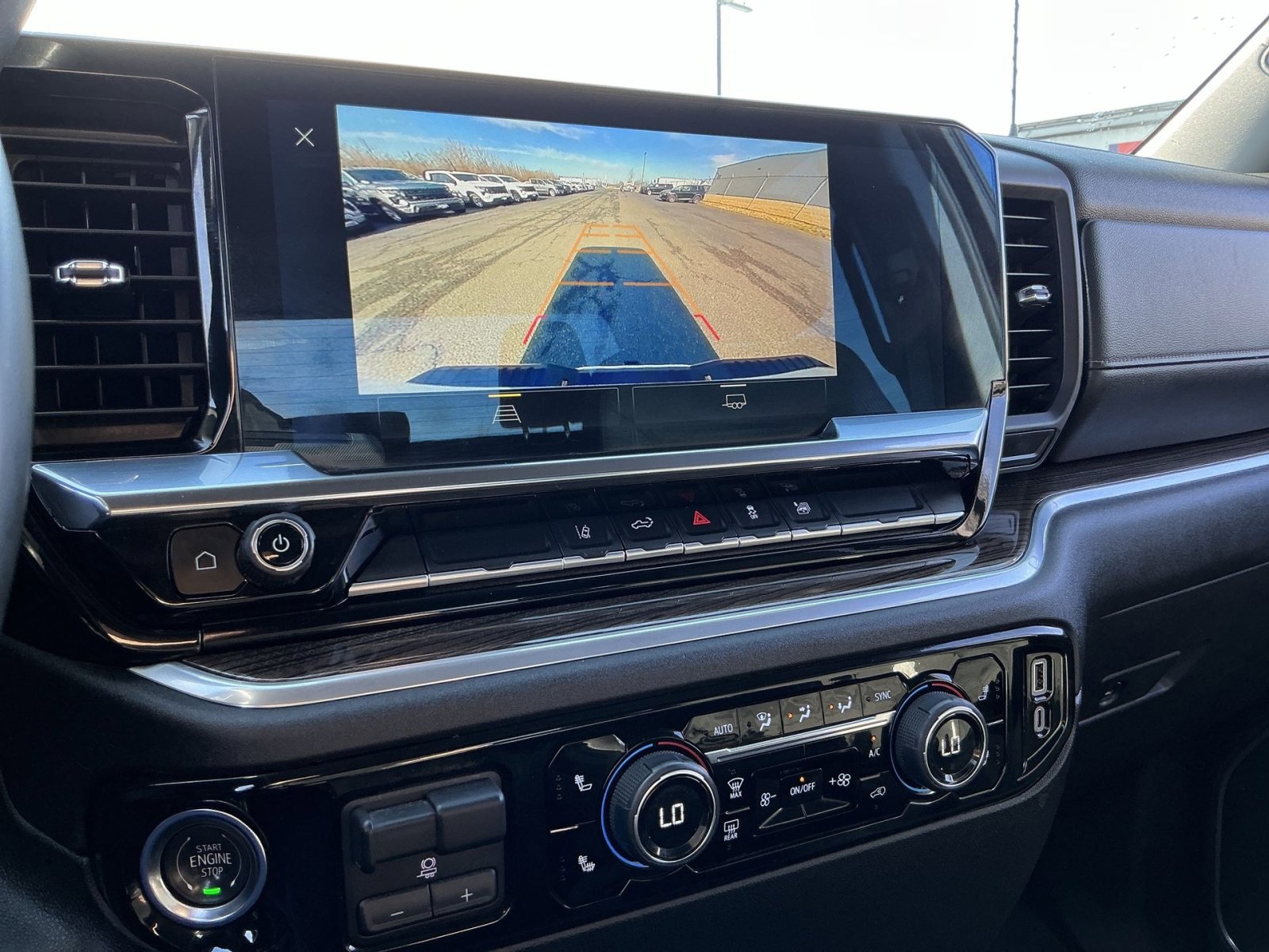 Used 2025 Chevrolet Silverado 2500 LT w/ Convenience Package image 27