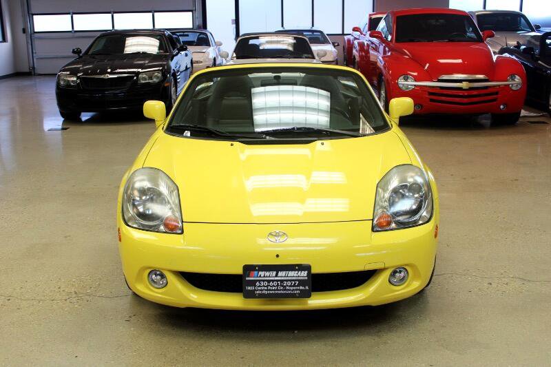 Used 2004 Toyota MR2 image 10