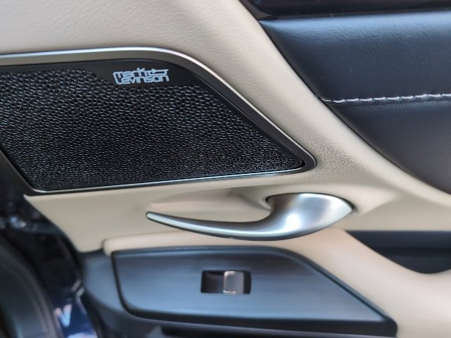 Used 2021 Lexus ES 300h w/ Luxury Package image 22